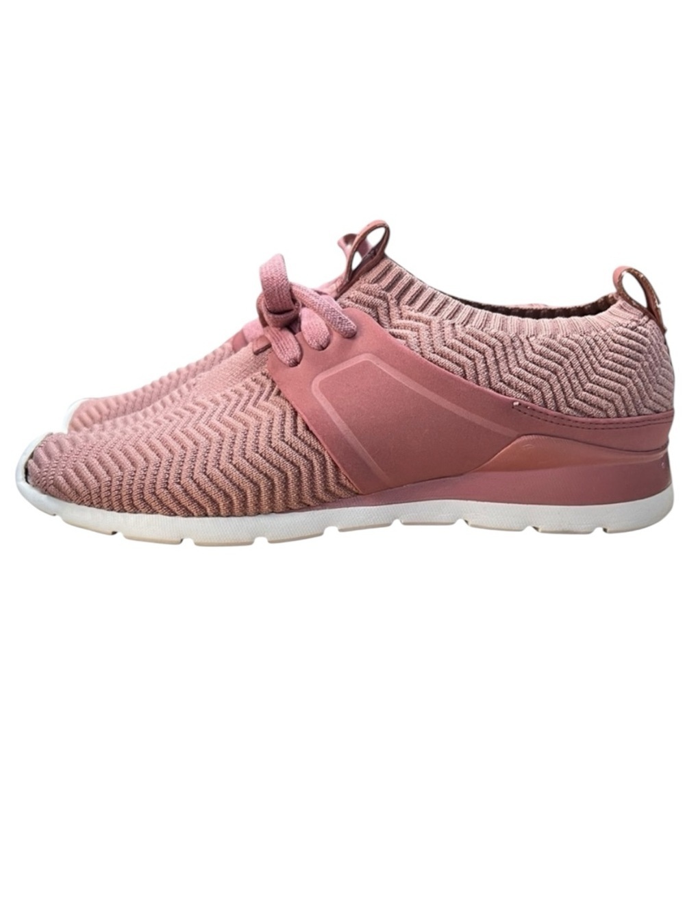 UGG Women’s Willows Mauve Lightweight Sneakers - Size 6.5